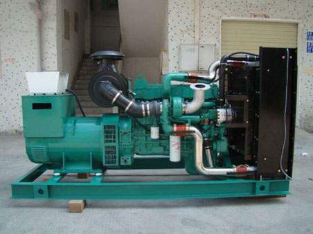 华宁1100kw康明斯柴油发电机组图片 华宁1100kw康明斯柴油发电机组图片